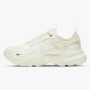 🍀 Nike TC 7900 Sneakers